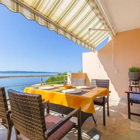 Апартаменти Nives *