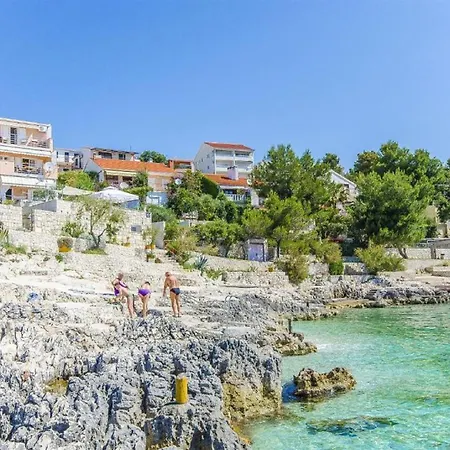 Nives Апартаменти