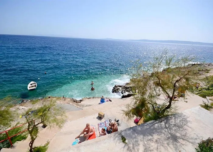 Апартаменти Nives *